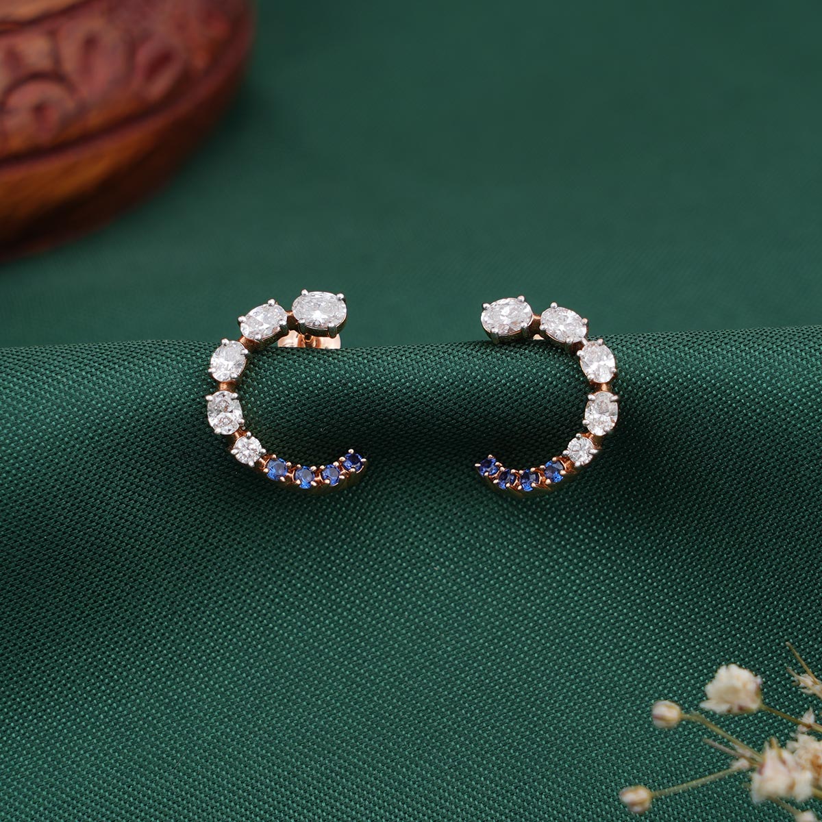 Enchanting Diamond Earring