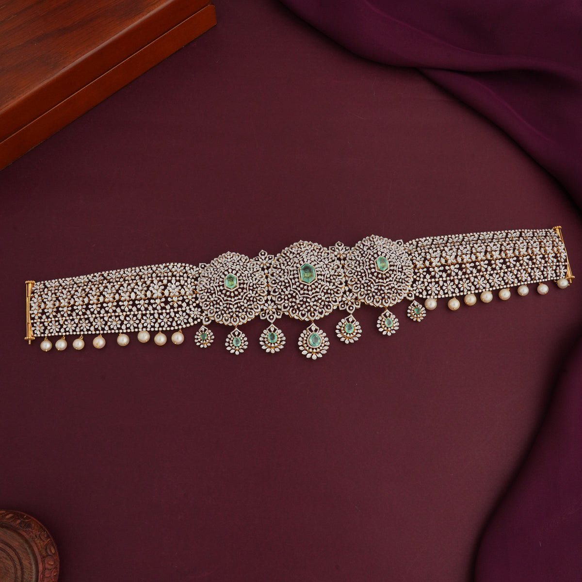 Attractive Diamond Oddiyanam