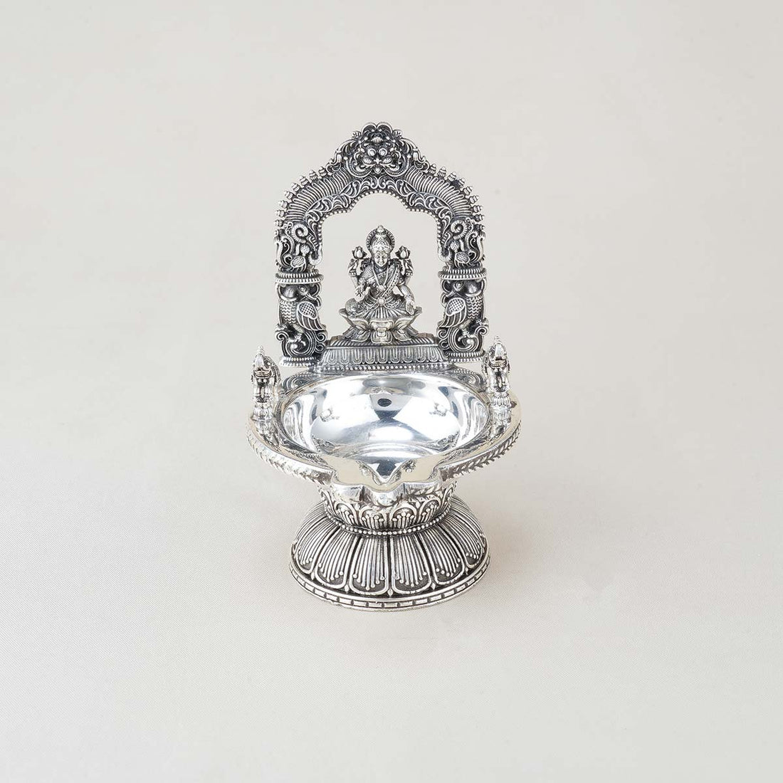 Antique Lakshmi Kamatchi Vilaku