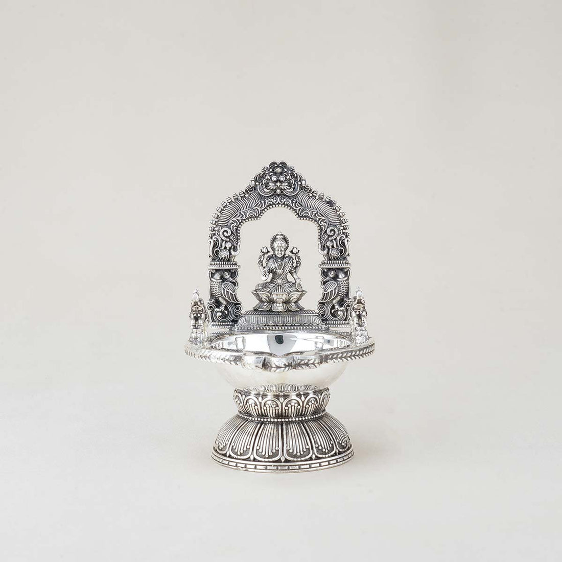 Antique Lakshmi Kamatchi Vilaku