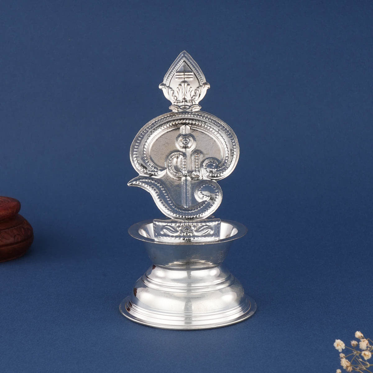 Om Design Silver Lamp