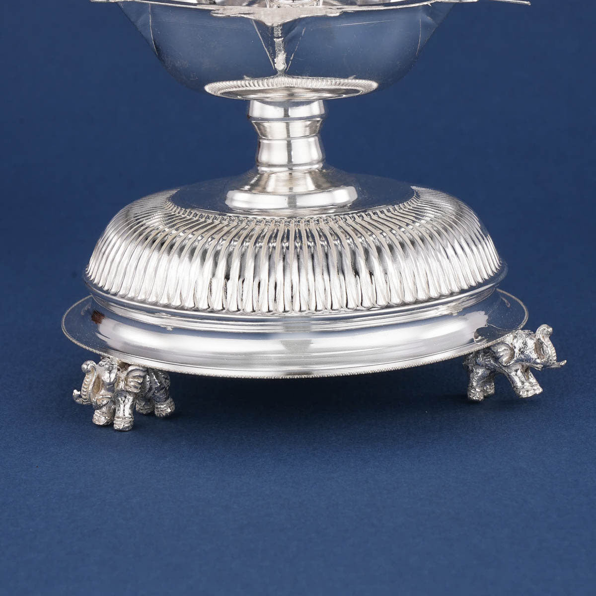 Enhancing Silver Lamp