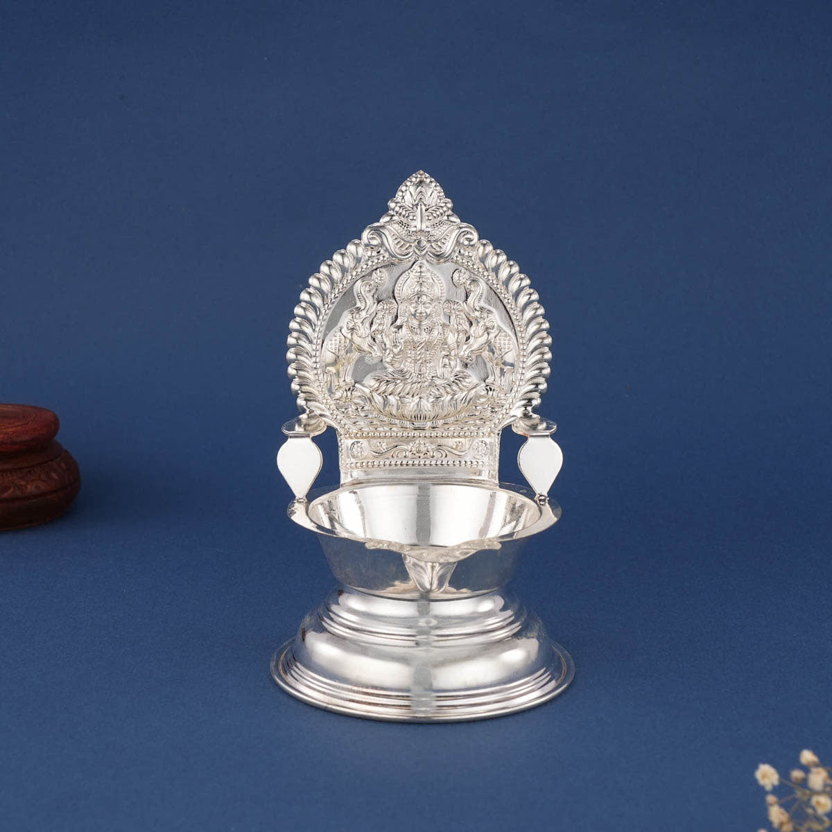 Serene Light Silver Lamp