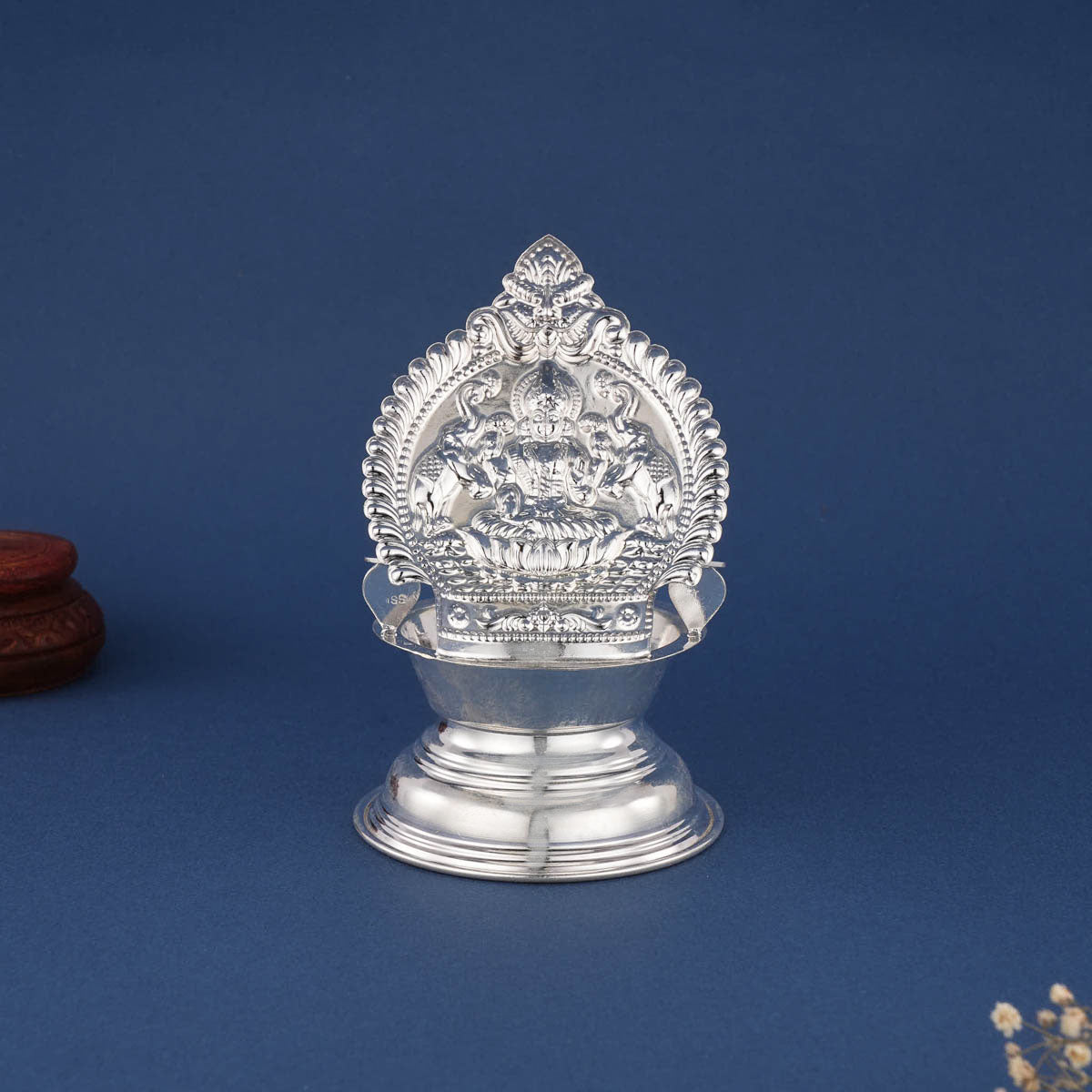 Serene Light Silver Lamp