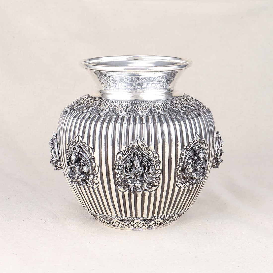 Antique Astalakshmi Sembu