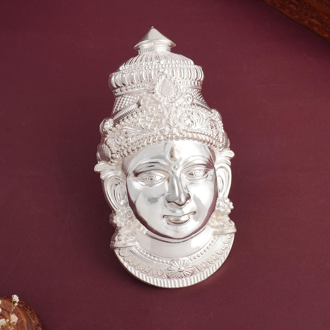 Vedhika Amman Face