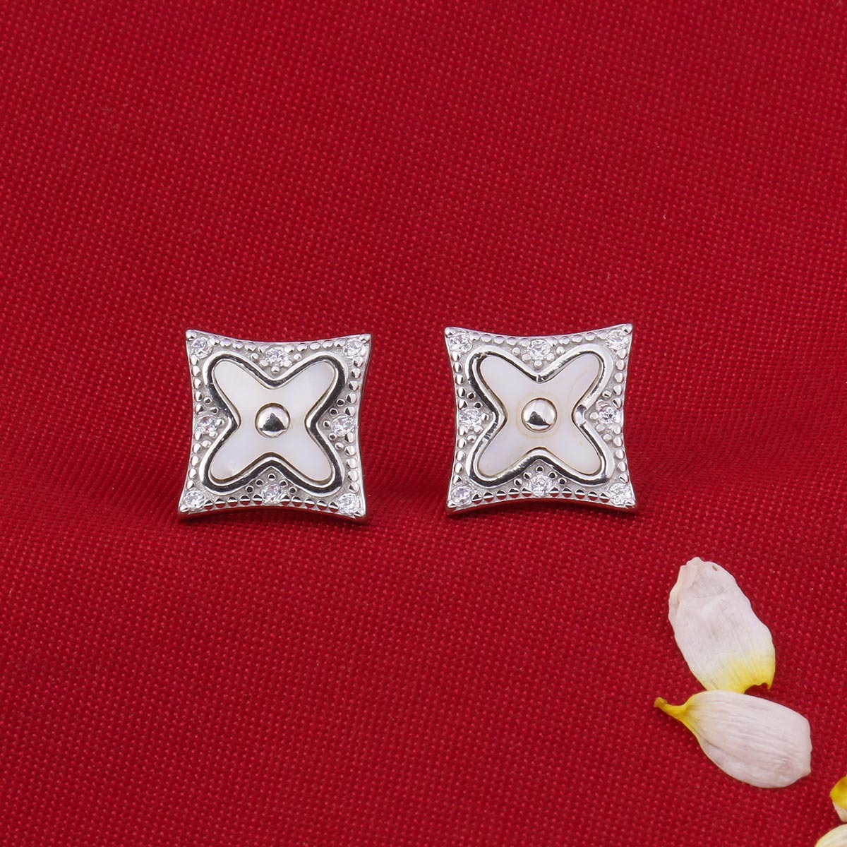 Dazzle Dew Silver Studs