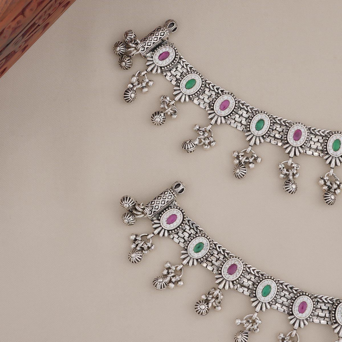Stunning Look Antique Anklet