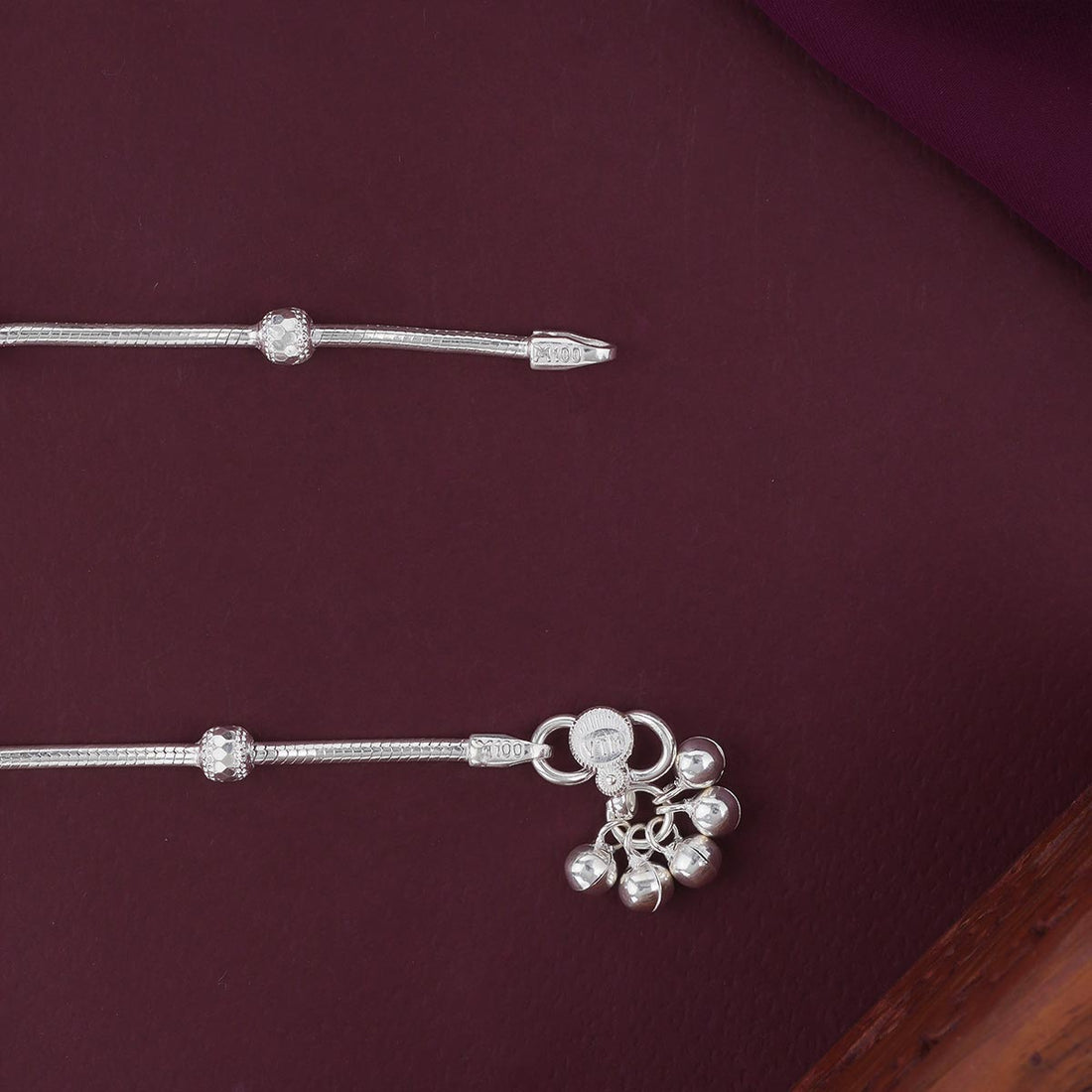 Trendy Look Silver Anklet