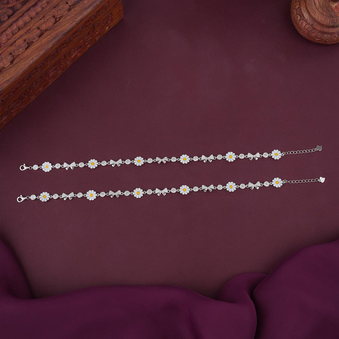 Attractive Floral Silver Anklet